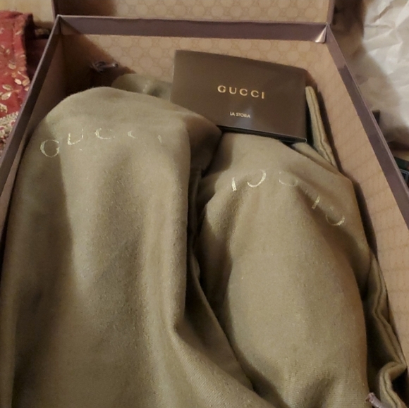 GUCCI Moca Pelle S. Cuoio Horsebit suede loafers w/ box & dusters - Picture 9 of 16
